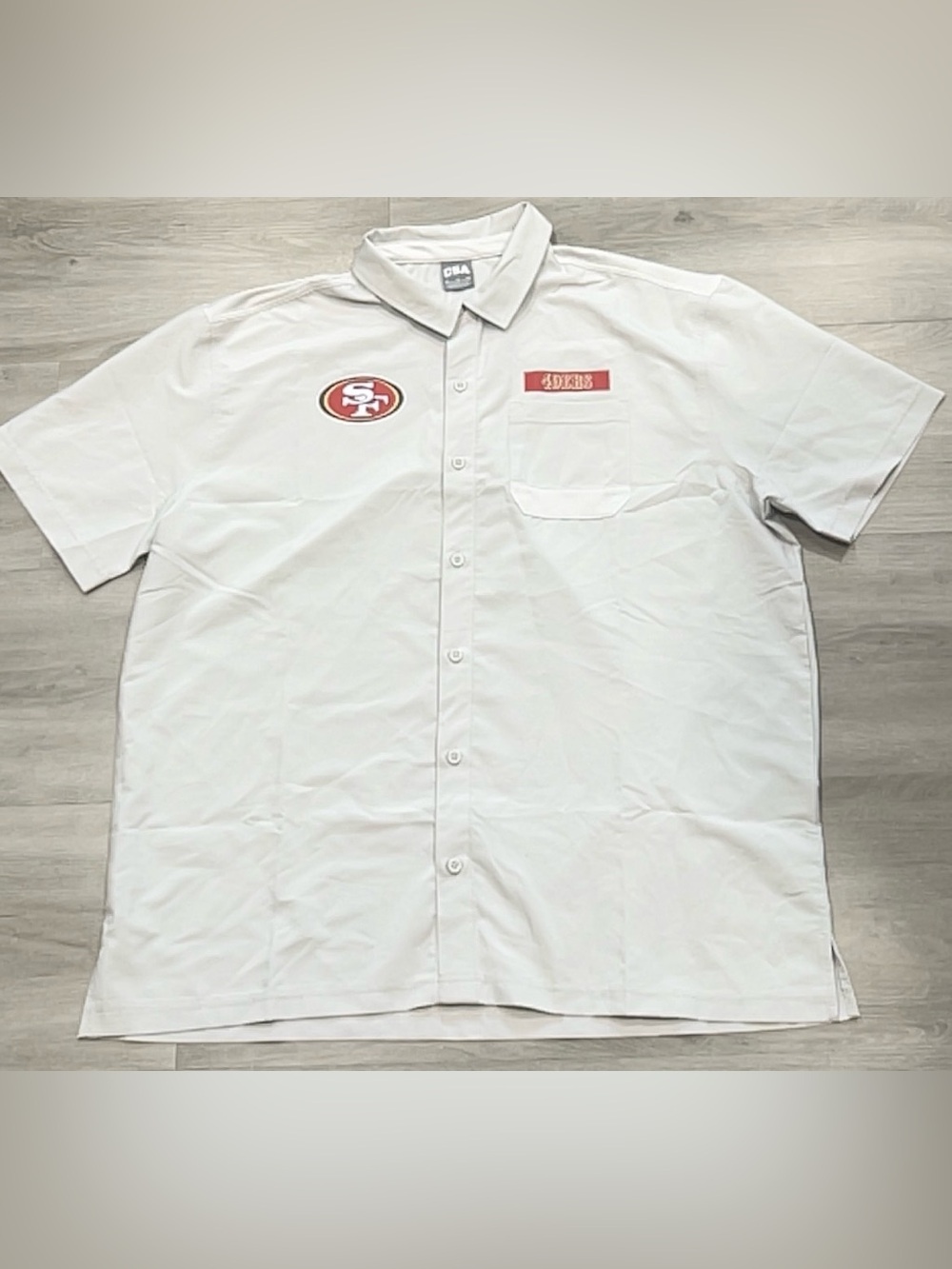 San Francisco 49ers Men Short Sleeve Button Down Shirt Size XL Gray Team Logo